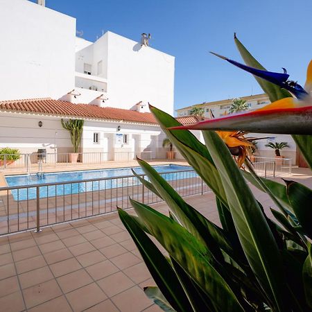 Hotel Apartamentos Loto Conil Conil de la Frontera Kültér fotó