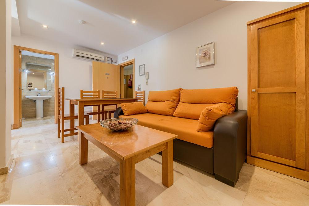 Hotel Apartamentos Loto Conil Conil de la Frontera Kültér fotó