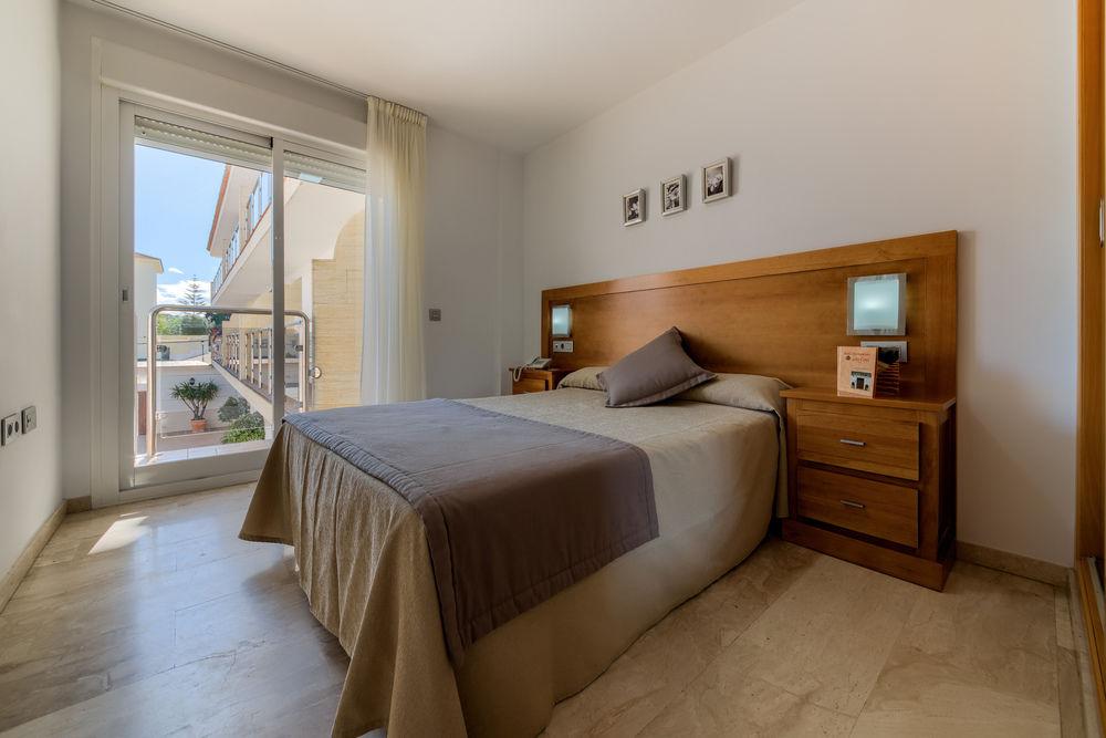 Hotel Apartamentos Loto Conil Conil de la Frontera Kültér fotó
