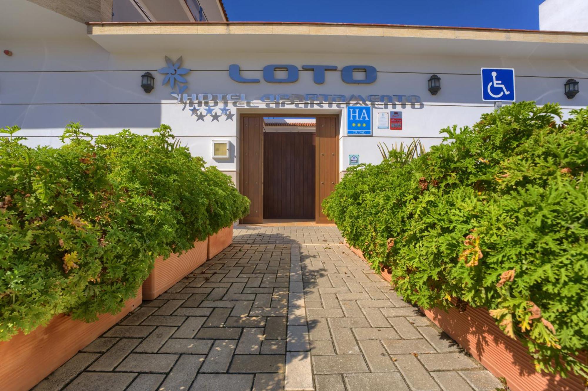 Hotel Apartamentos Loto Conil Conil de la Frontera Kültér fotó