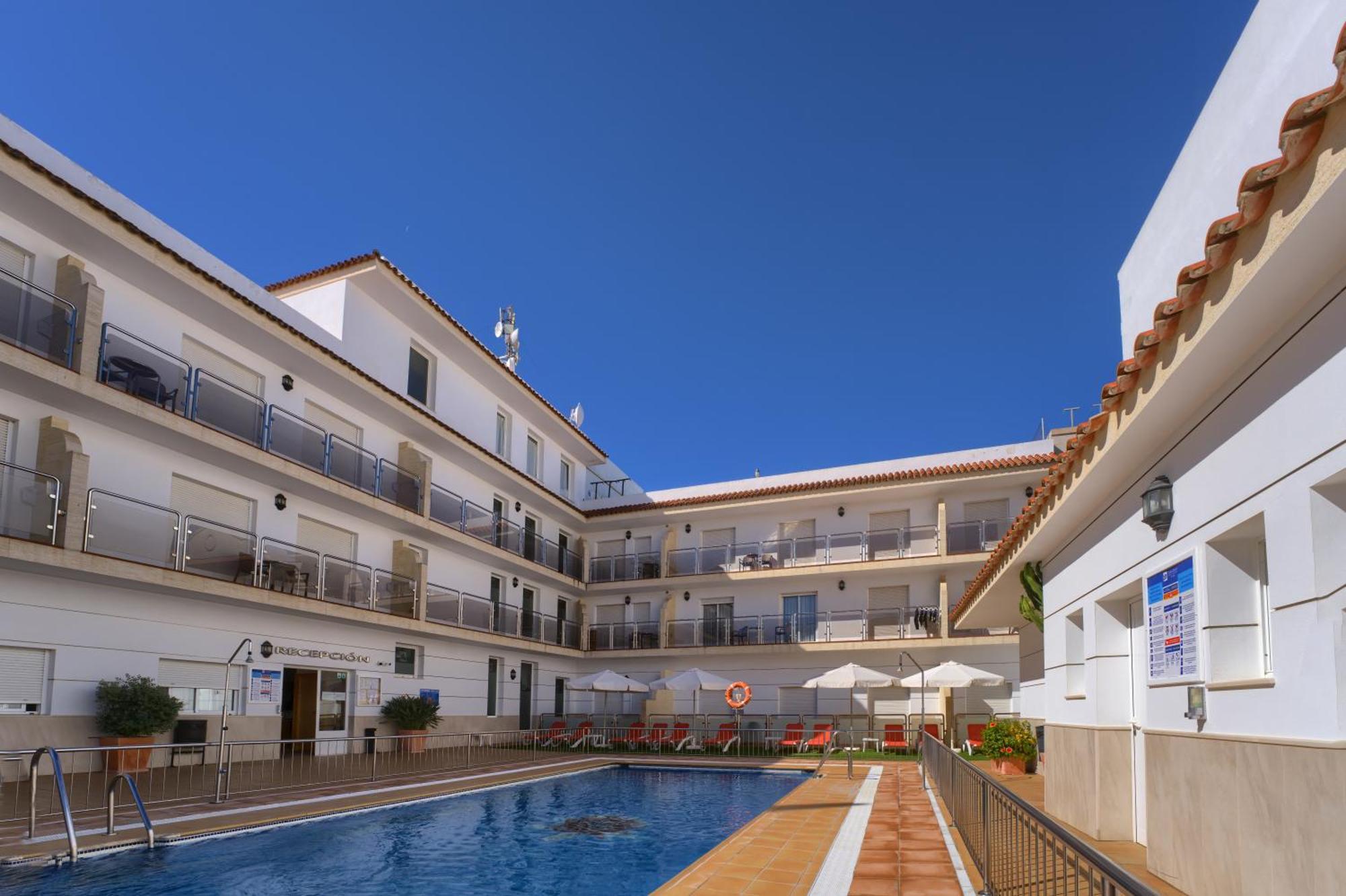 Hotel Apartamentos Loto Conil Conil de la Frontera Kültér fotó