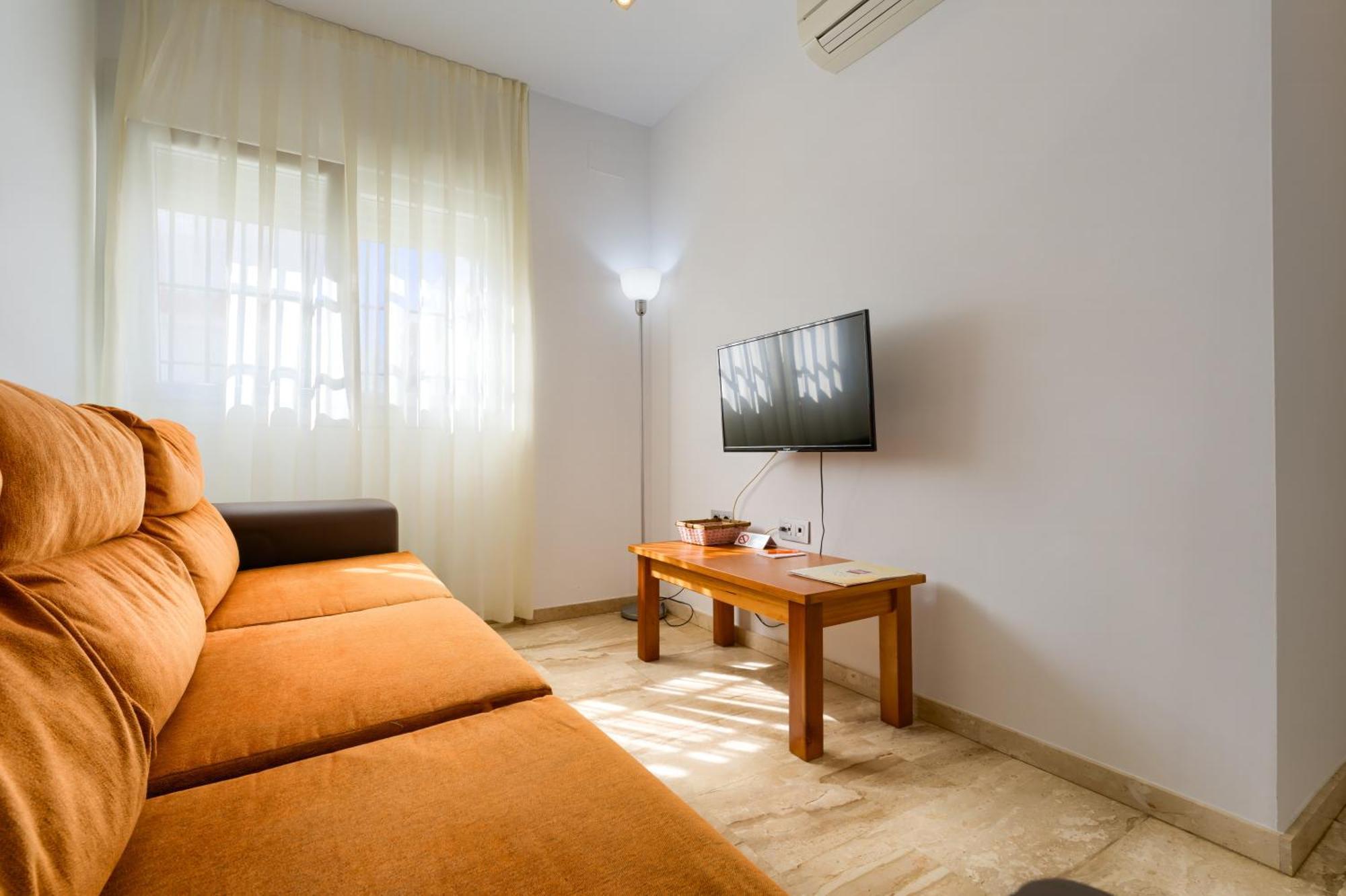 Hotel Apartamentos Loto Conil Conil de la Frontera Kültér fotó