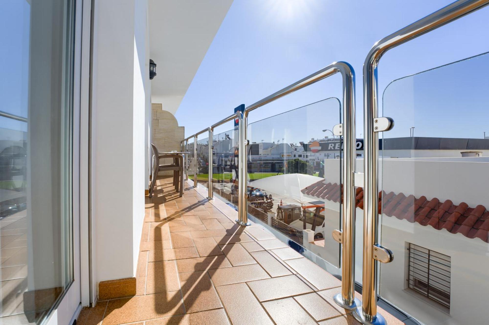 Hotel Apartamentos Loto Conil Conil de la Frontera Kültér fotó