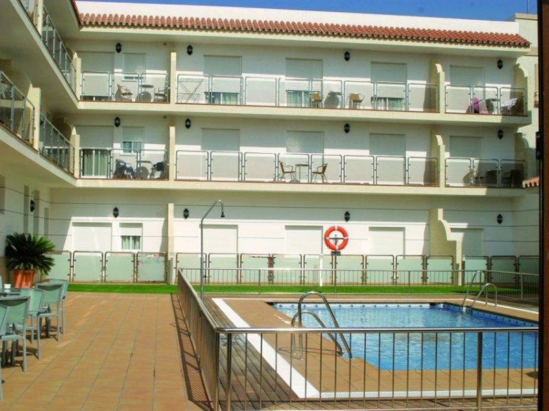 Hotel Apartamentos Loto Conil Conil de la Frontera Kültér fotó
