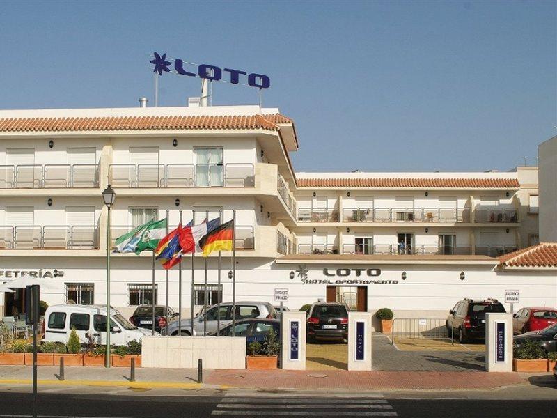 Hotel Apartamentos Loto Conil Conil de la Frontera Kültér fotó