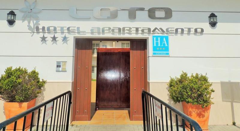 Hotel Apartamentos Loto Conil Conil de la Frontera Kültér fotó