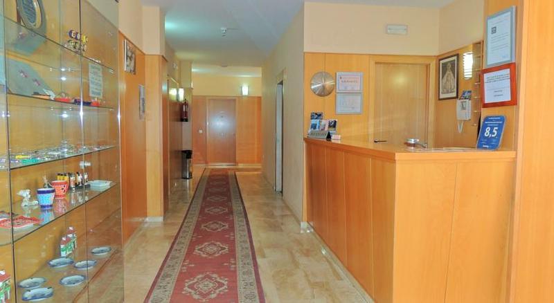 Hotel Apartamentos Loto Conil Conil de la Frontera Kültér fotó