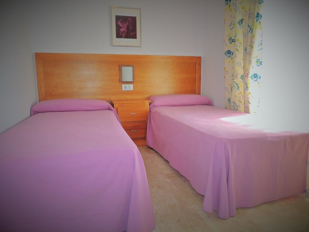 Hotel Apartamentos Loto Conil Conil de la Frontera Kültér fotó