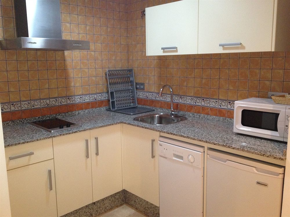 Hotel Apartamentos Loto Conil Conil de la Frontera Kültér fotó